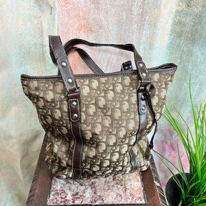 📌Rosetti New York Fabric Shoulder Bag with Two Shoulder Straps